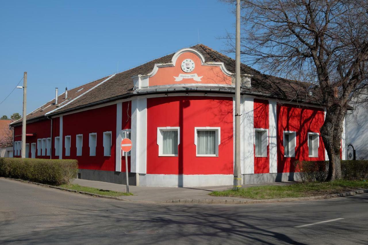 Vacz Hotel Eksteriør billede