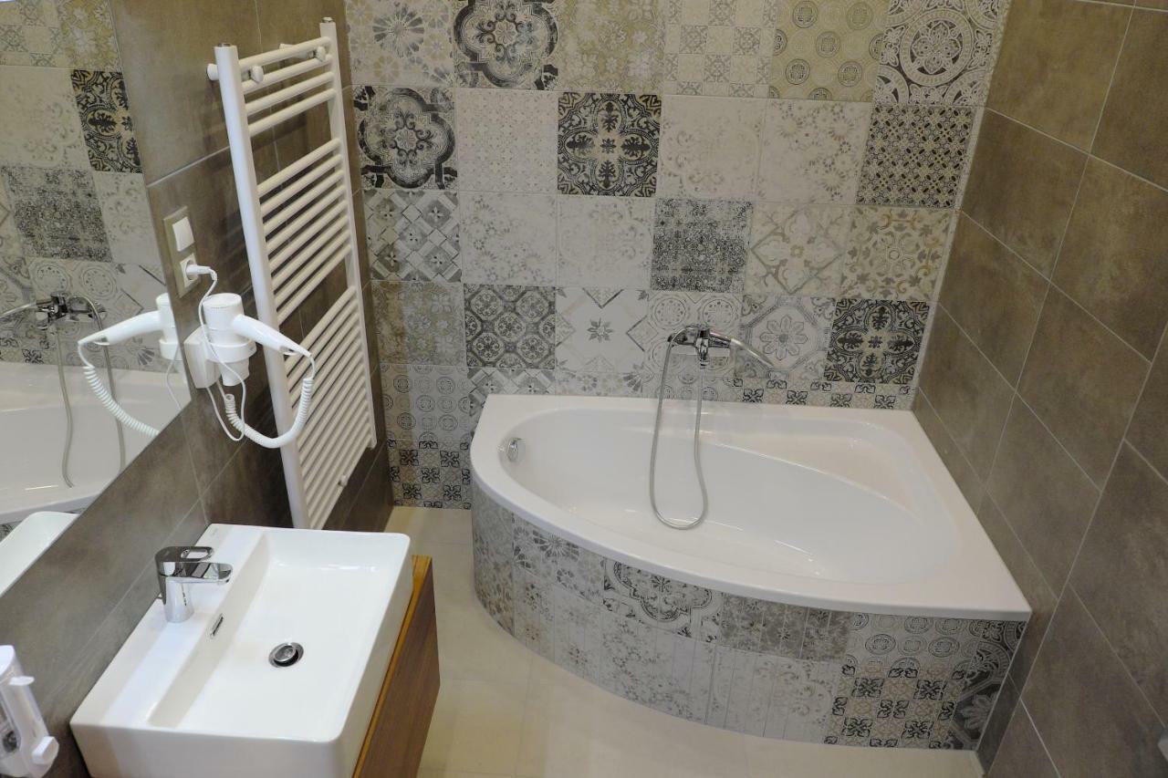Vacz Hotel Eksteriør billede