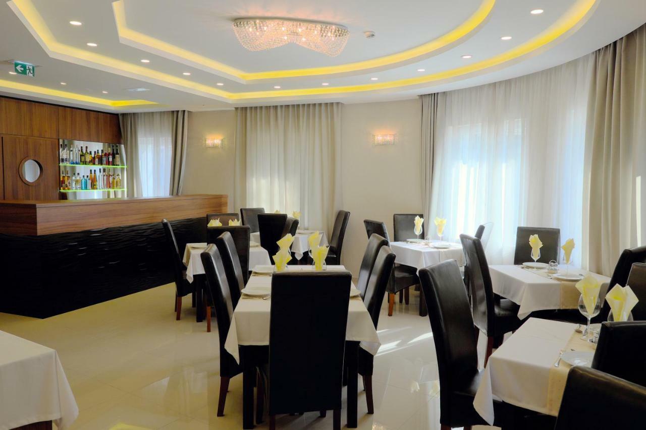 Vacz Hotel Eksteriør billede