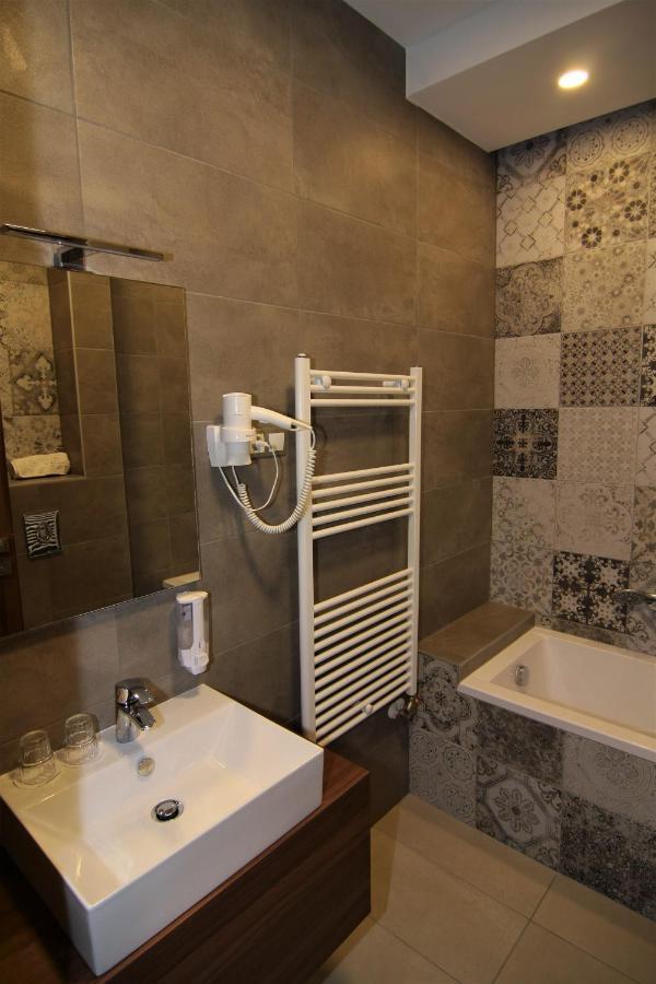 Vacz Hotel Eksteriør billede